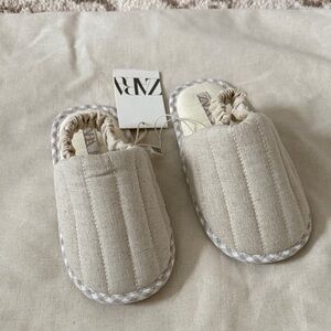 New Zara Kids Beige White Quilted Slides Sandals Shoes 26/27 10.5